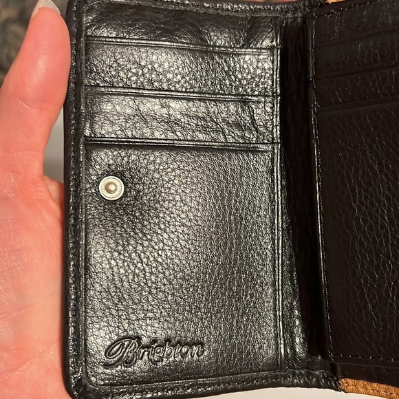 Brighton Tan and Black Leather Wallet with Intricate Design - Picture 4 of 5